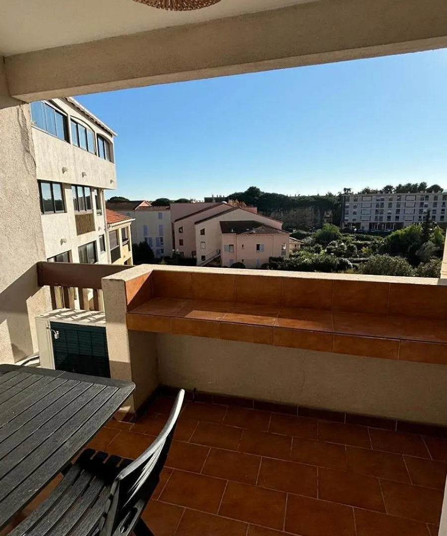Nana'S Studio Frejus 0*,  France