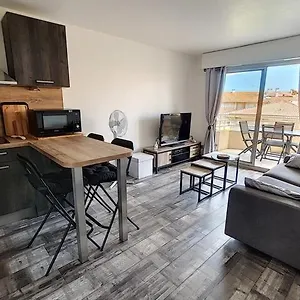 Jl Port Apartment