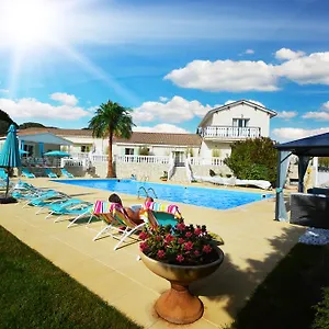 Colombier Apartment